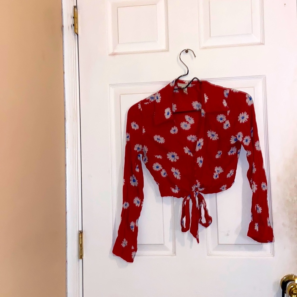 Floral cropped long sleeve throw over.